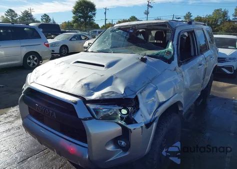 2023 Toyota 4Runner Trd Off Road Premium z USA, uszkodzony, nr VIN JTERU5JR3P6187503